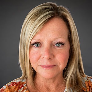 Kathie Bynum headshot